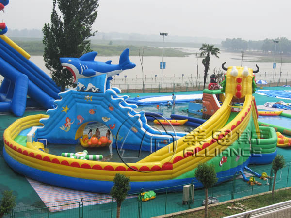 河南洛陽大型移動(dòng)水上樂園投資經(jīng)營現(xiàn)場效果